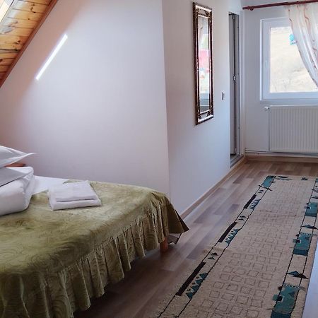 Garofita Pietrei Craiului Otel Peştera Dış mekan fotoğraf