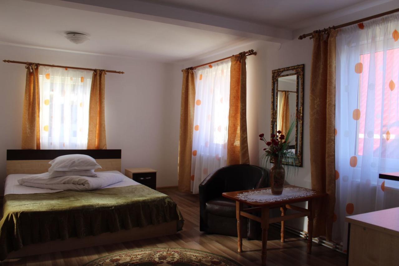 Garofita Pietrei Craiului Otel Peştera Dış mekan fotoğraf